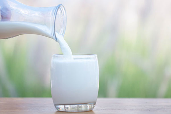 La consommation de produits laitiers favorise-t-elle l’acné ?